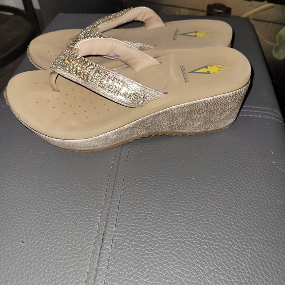 Volatile wedge sandals